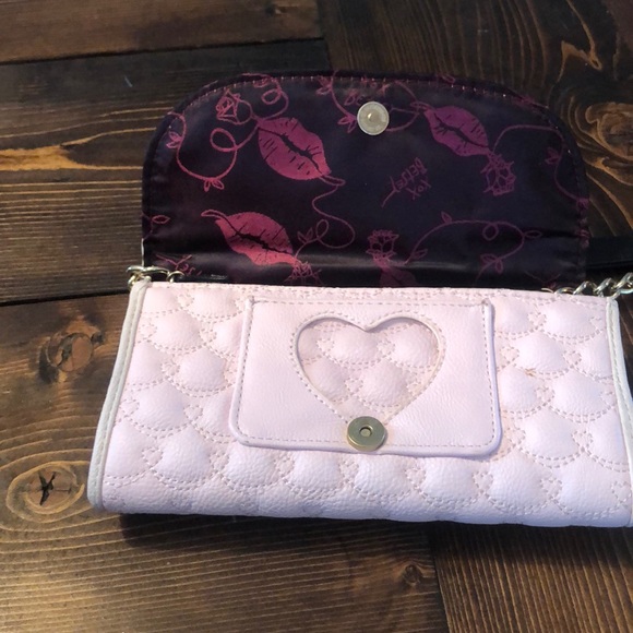 Brand New Betsey Johnson light pink clutch! - Picture 4 of 5